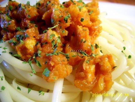 Spaghetti cu sos picant de vitel