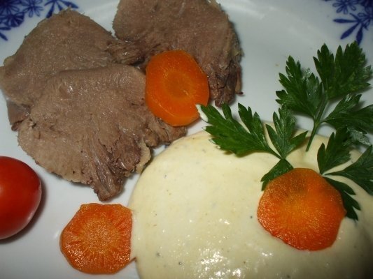 Limba rasol cu sos de usturoi