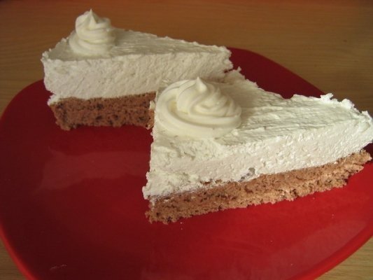 Prajitura cu iaurt si frisca