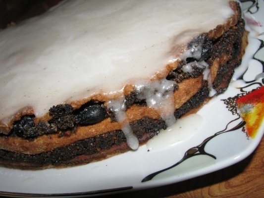 Tort cu mac si glazura de lamaie