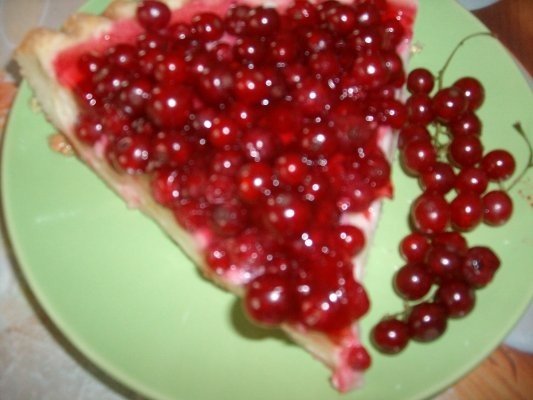 Tarta cu strugurei rosi (rozinchine)