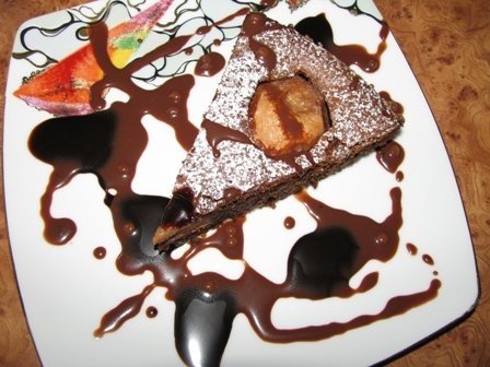 Tort de ciocolata si pere, fara faina