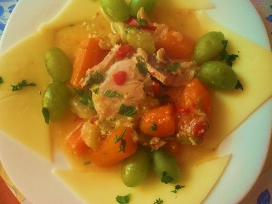 Aripa de curcan cu legume la Doubletta