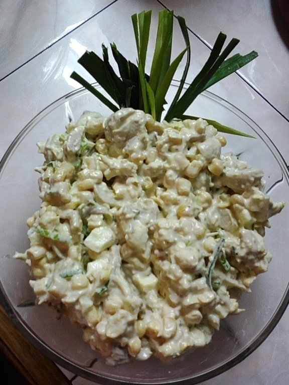 Salata cu ciuperci si carne de pui