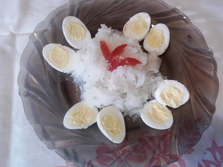 Salata de ridiche alba cu oua de prepelita