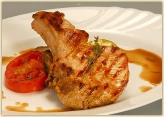 Cotlet de porc cu sos de vin