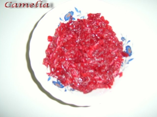 Salata de sfecla rosie