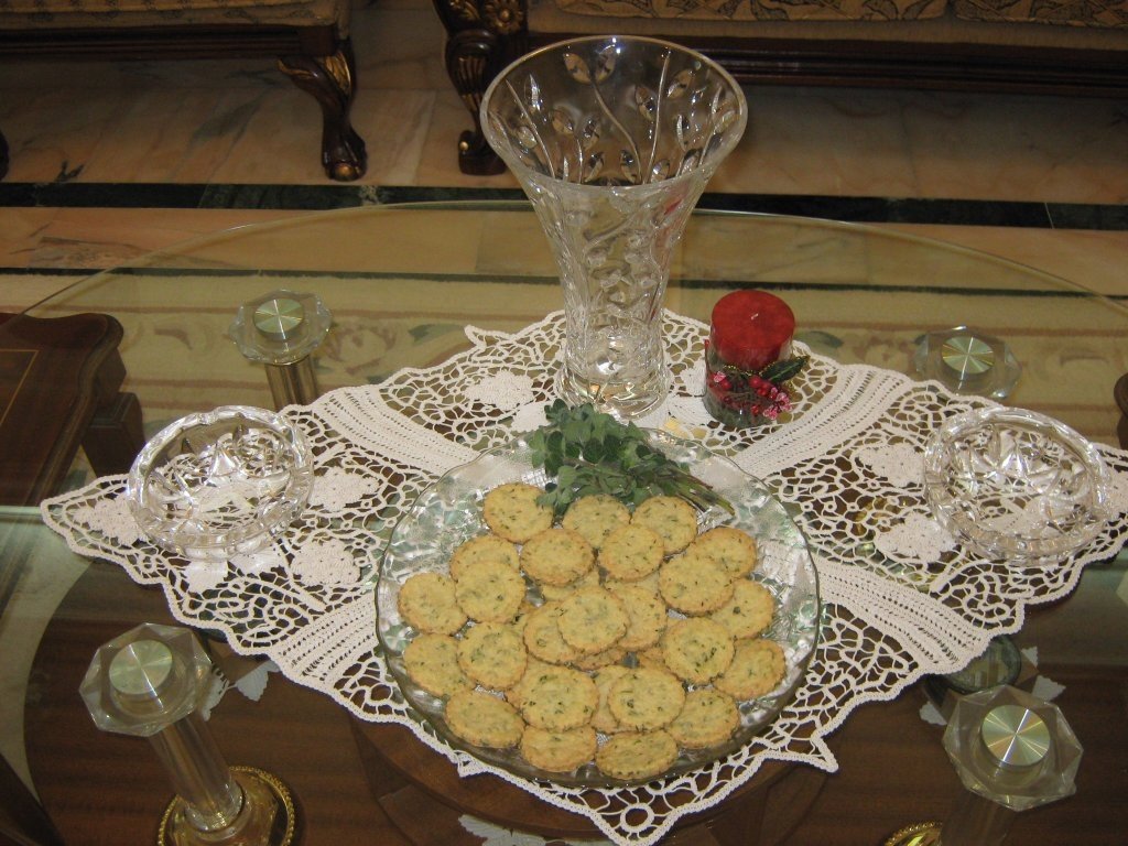 Pogacele cu telemea de oaie si oregano verde