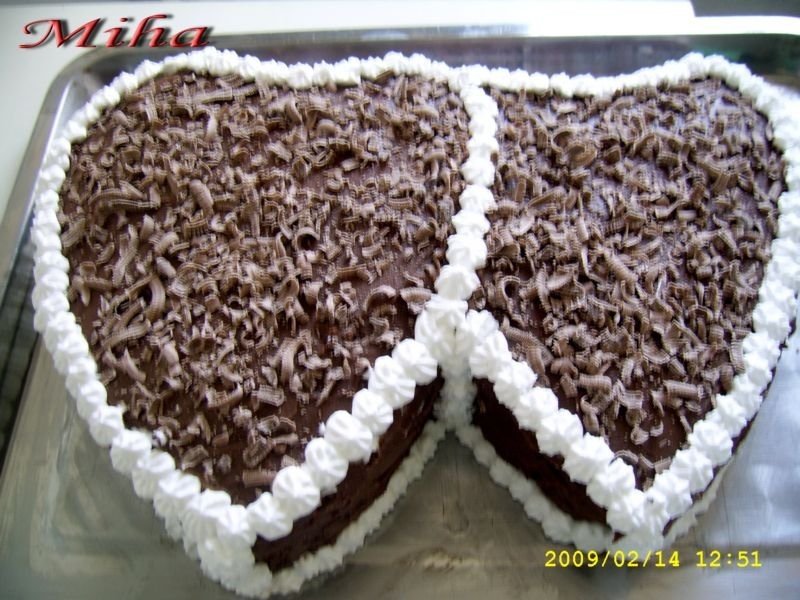 Tort cu blat de cacao si mouse de ciocolata