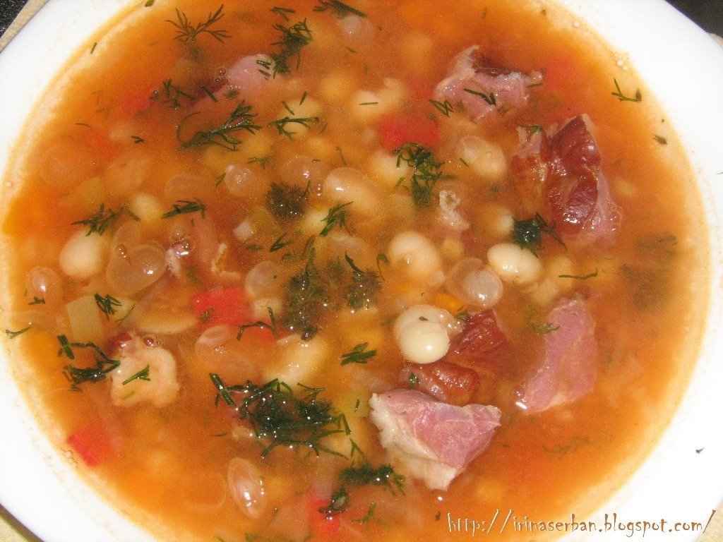 Ciorba de fasole cu ciolan afumat