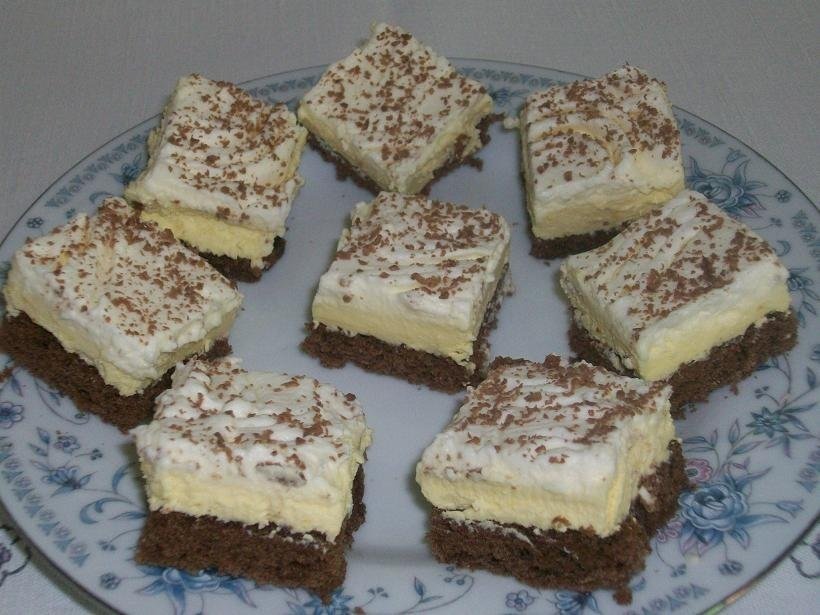 Prajitura cuburi de gheata sau inghetata falsa - cremoasa, delicioasa si racoritoare