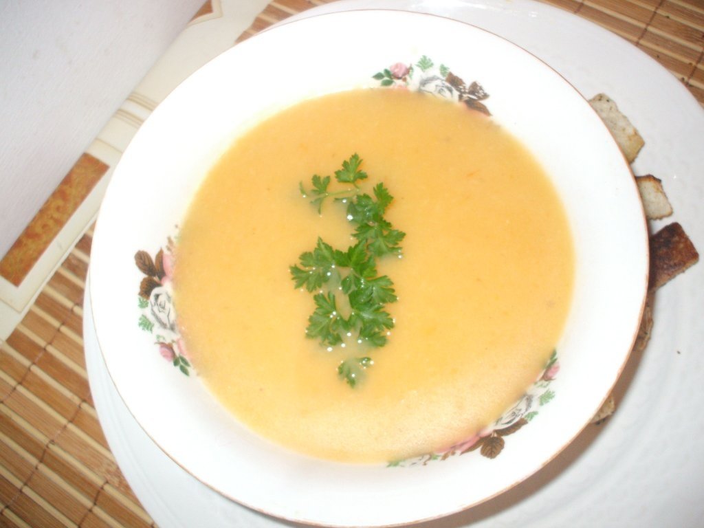 Supa-crema de legume ( de post ) cu crutoane picante