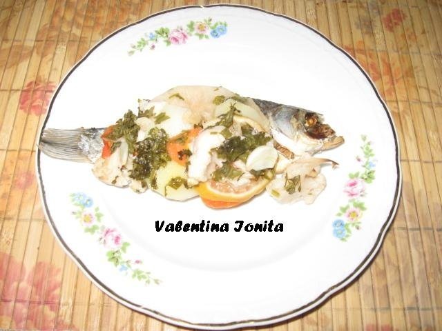 Peste sarat si uscat rasol cu legume la cuptor