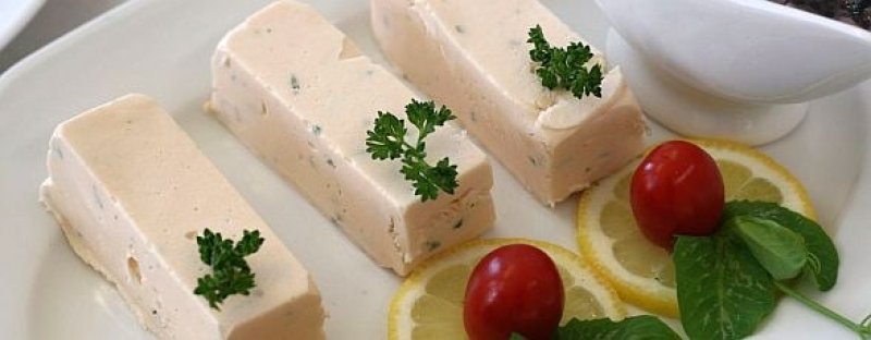 Un aperitiv rapid: pate tartinabil de ton sau somon