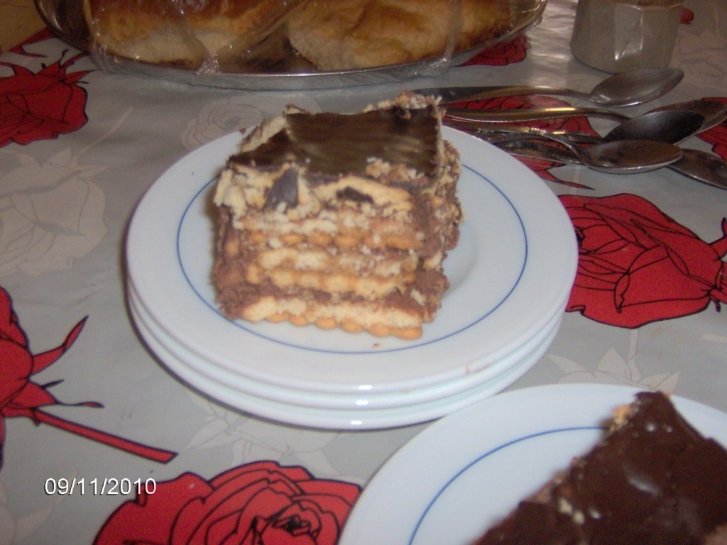 Torta de ciocolata cu biscuiti