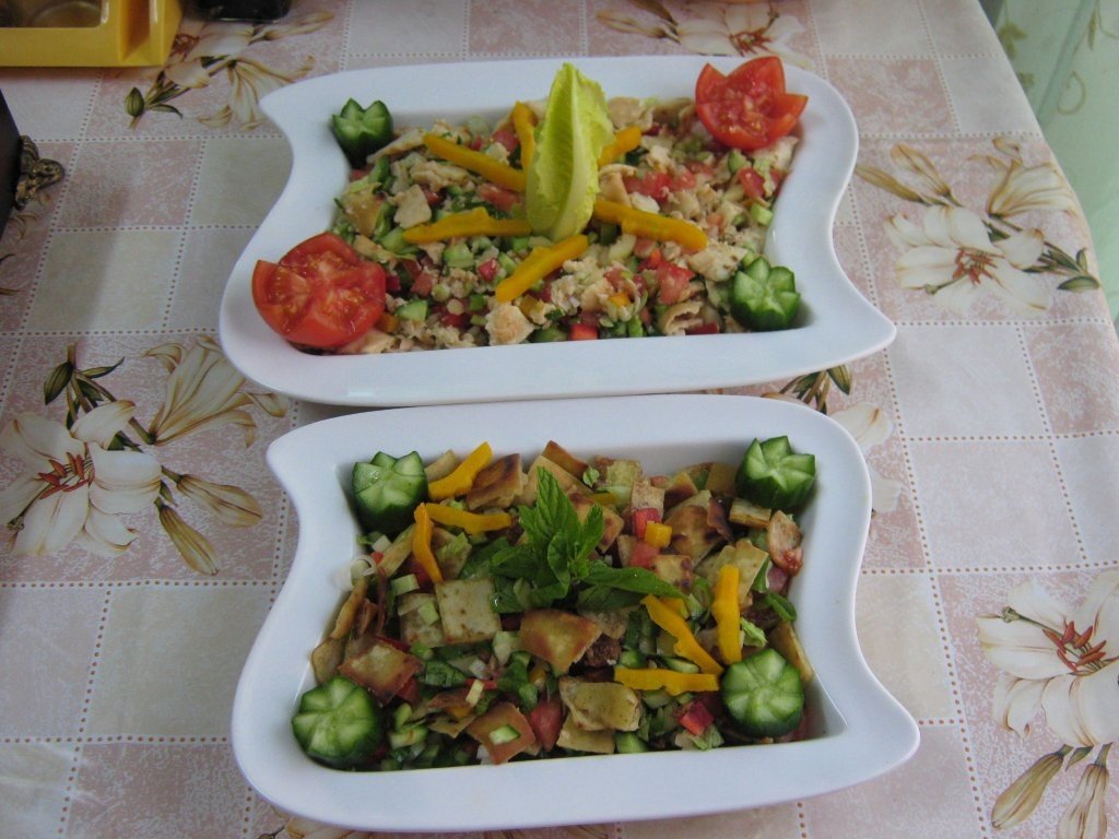 Fatoush -Salata de paine ( specific tarilor arabe)