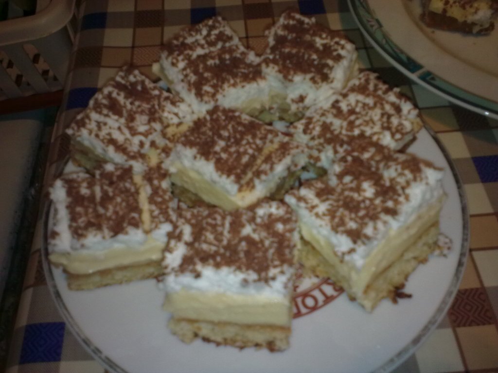 Prajitura cu nuca de cocos si frisca