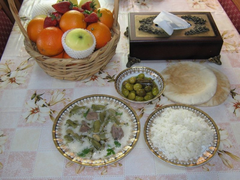 Supa de bob verde cu carne de vita si iaurt-specific tarilor arabe