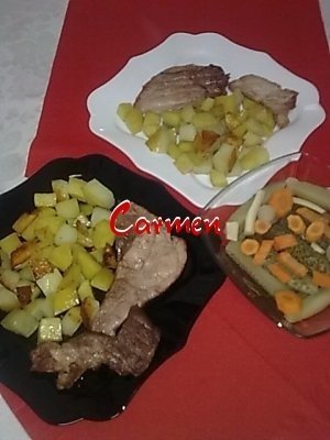 Friptura de porc cu cartofi prajiti