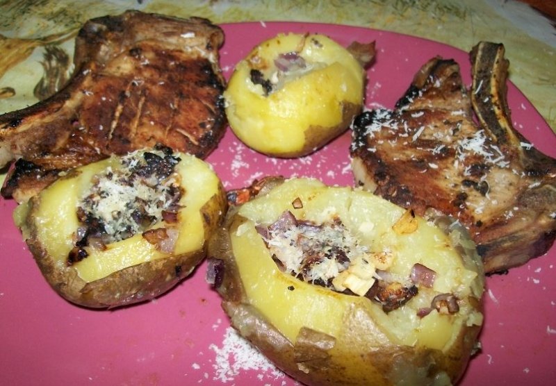 Cotlet de Porc  cu Cartofi umpluti