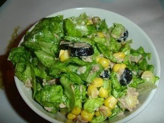 Salata cu ton si porumb