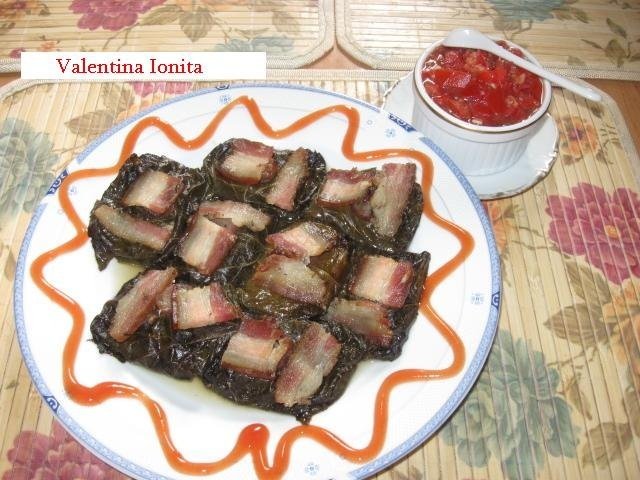 Pachetele din frunze  de vita pentru aperitiv