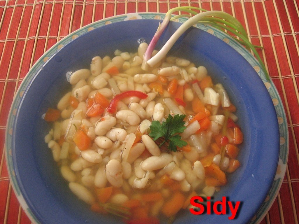 Ciorba de fasole uscata cu tarhon