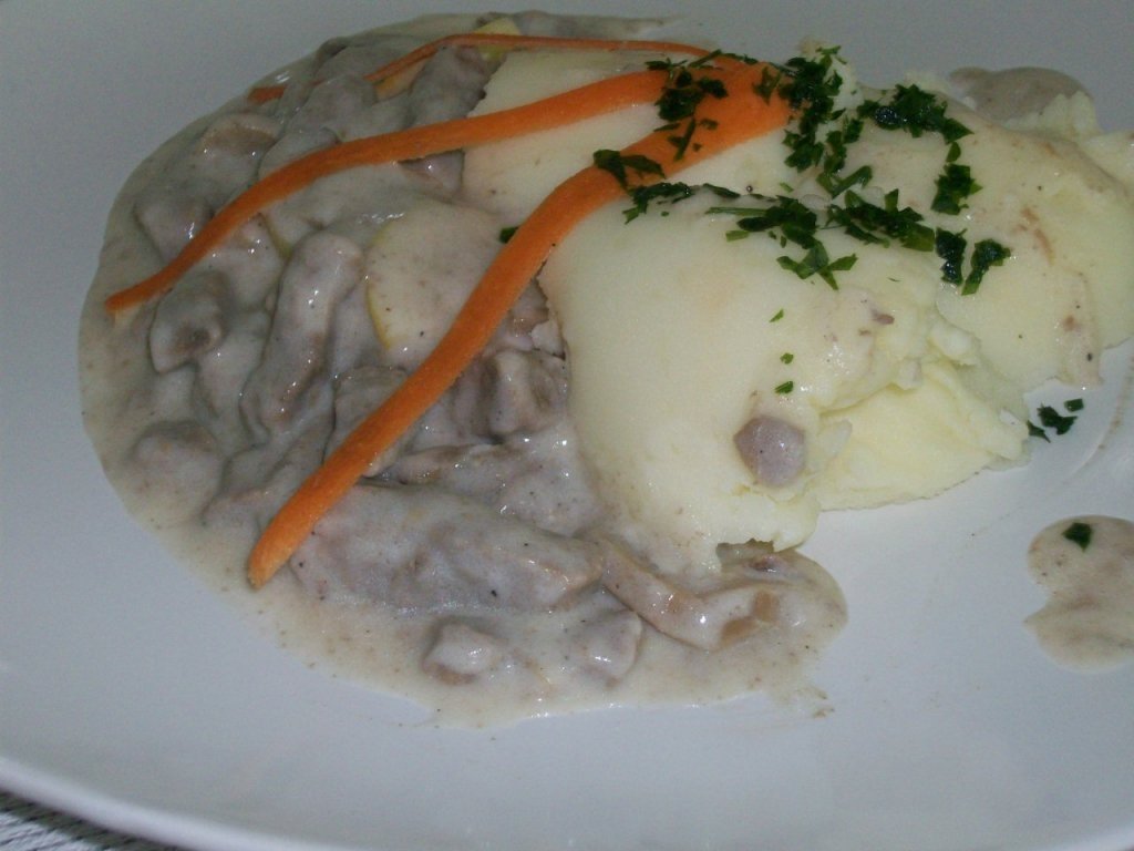 Escalop felii,in sos