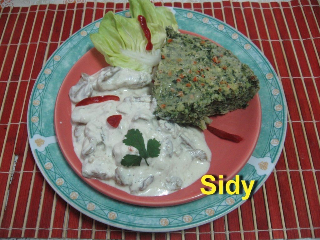 Piept de curcan cu ciuperci si smantana