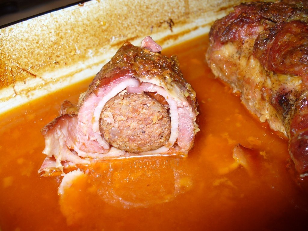 rulada de porc cu carnati afumat