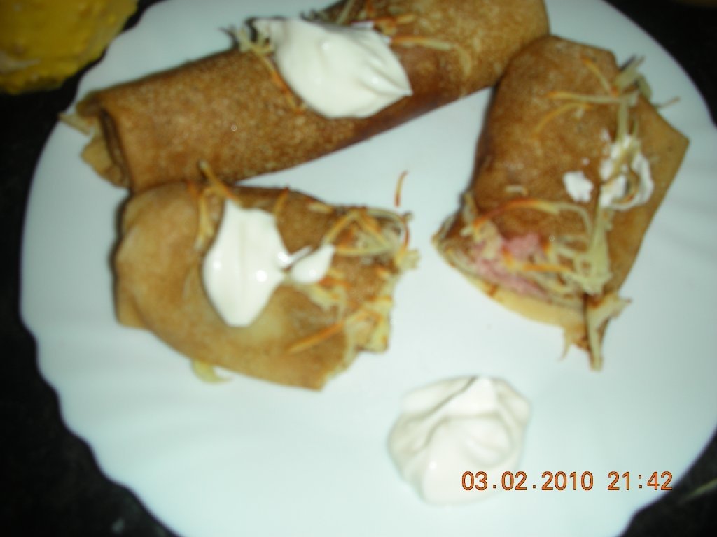 Clatite cu cas si sunca