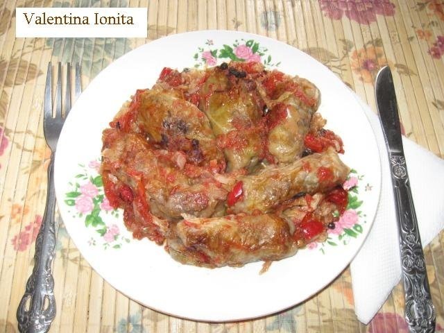 Sarmale cu orez in foi de varza dulce