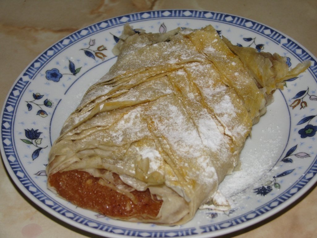 Strudel cu mere