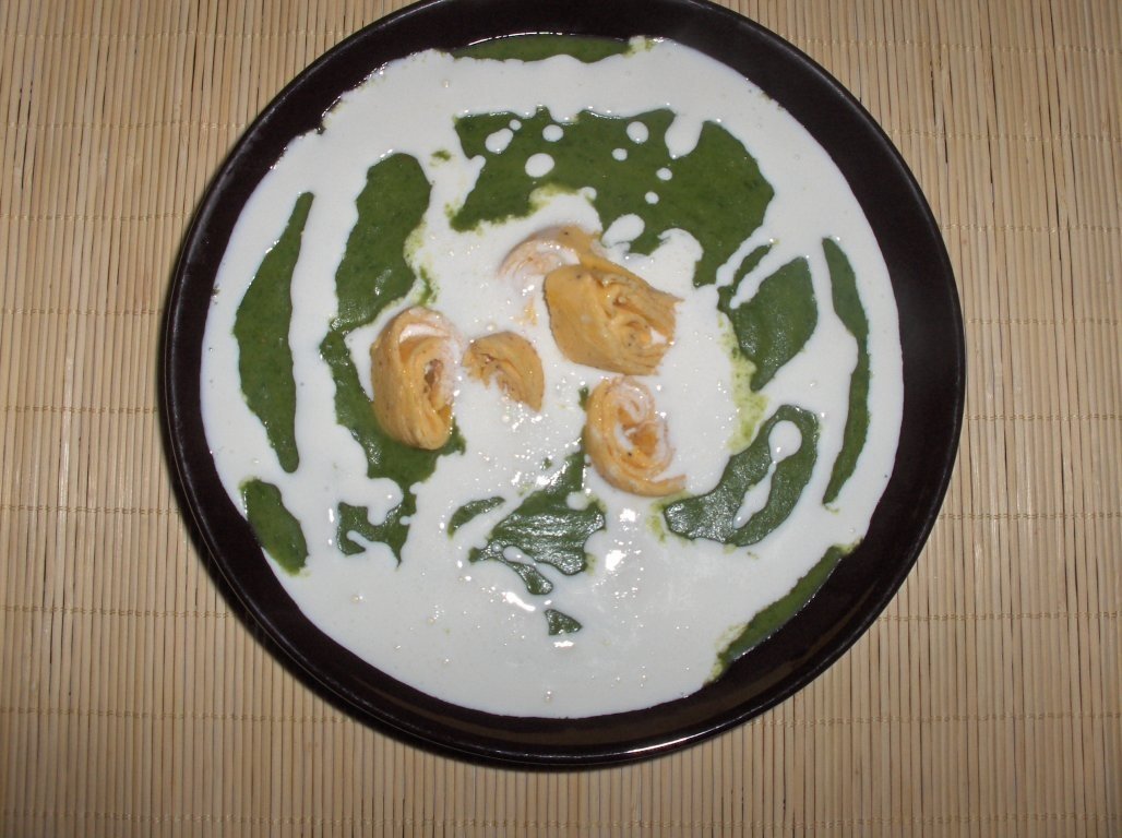 Crema de spanac cu cartofi si torta de oua