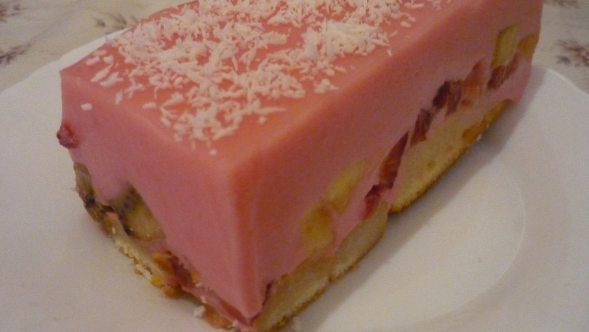 tort cu capsuni si banane