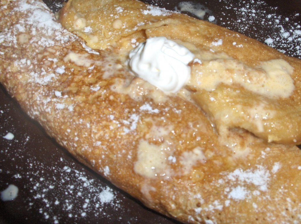 Clatite de branza dulce si stafide imbatate la cuptor(reteta portugheza)