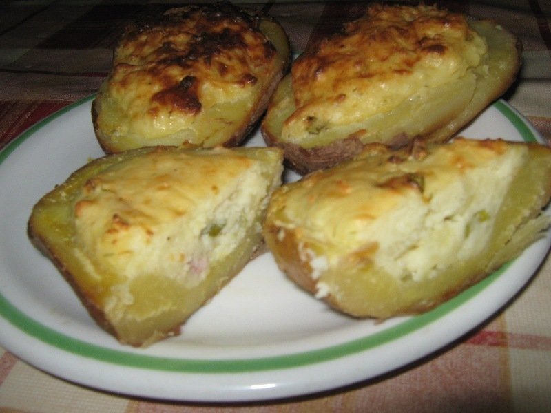 Cartofi in coaja la cuptor, reteta Californiei