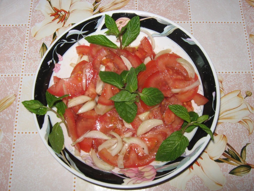Salata  de rosii-stil arab