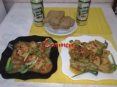 Mancare de castraveti acri, cu rasol alb de porc