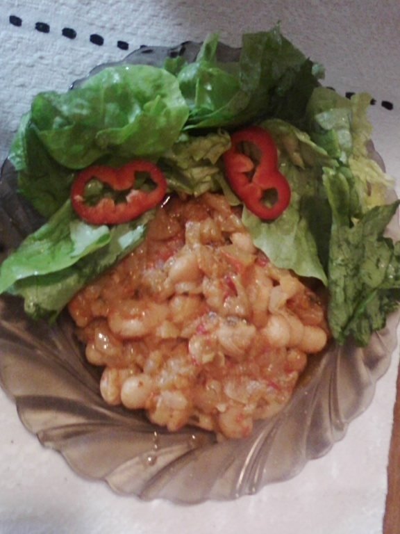 Fasole cu sos de ardei copti