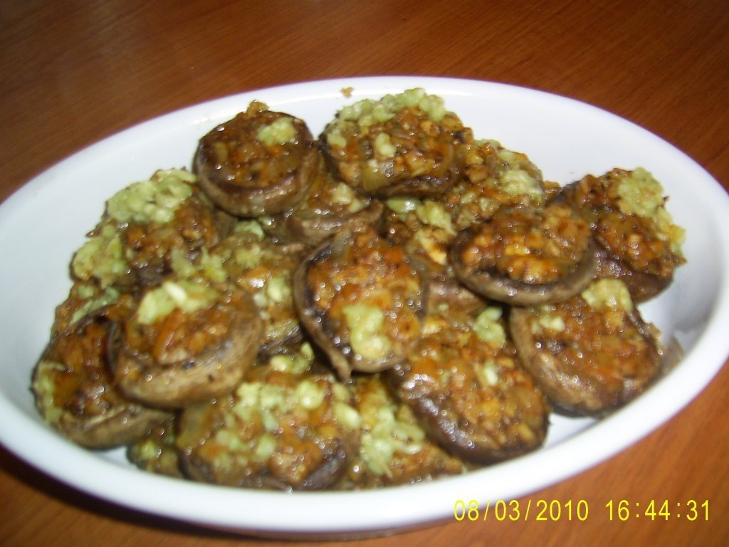 Ciuperci umplute (de post)