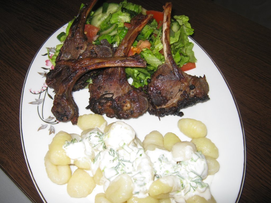 cotlete de miel cu gnocchi