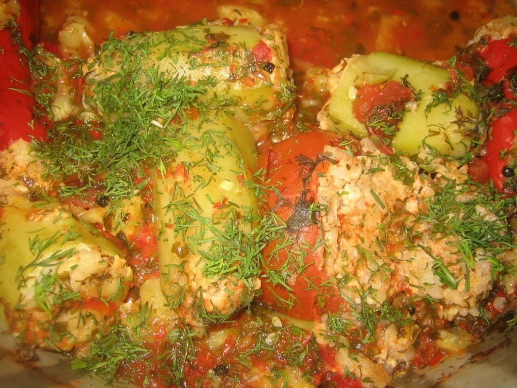 ardei,dovlecei si rosii umplute cu carne pui