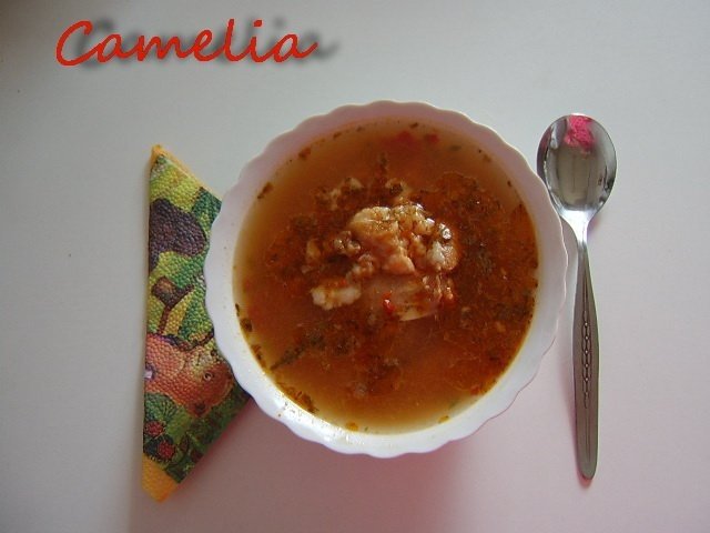 Bors din carne de porc cu oase date la fum