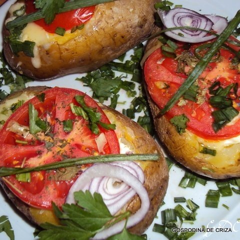 Cartofi umpluti, la cuptor