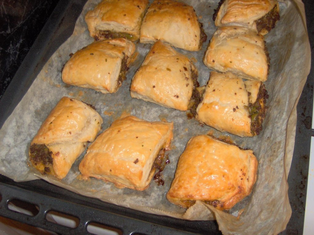 Ampanados cu carne si masline