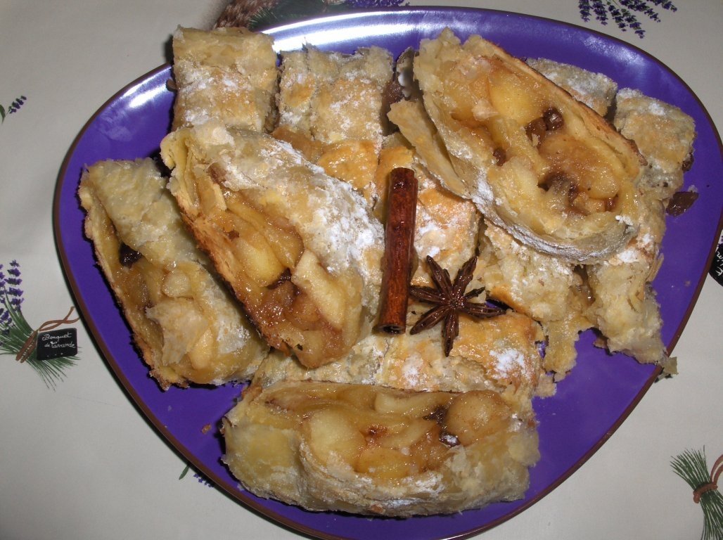 Strudel de mere caramelizate