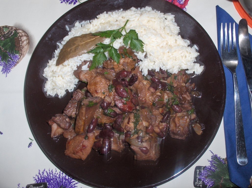 Fasole cu costita si orez alb(Feijoada de Entercosto)