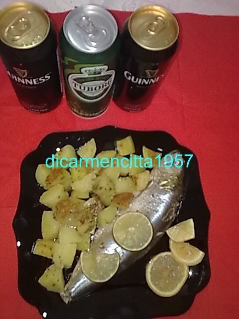 Scrumbie  cu cartofi taranesti in vas roman