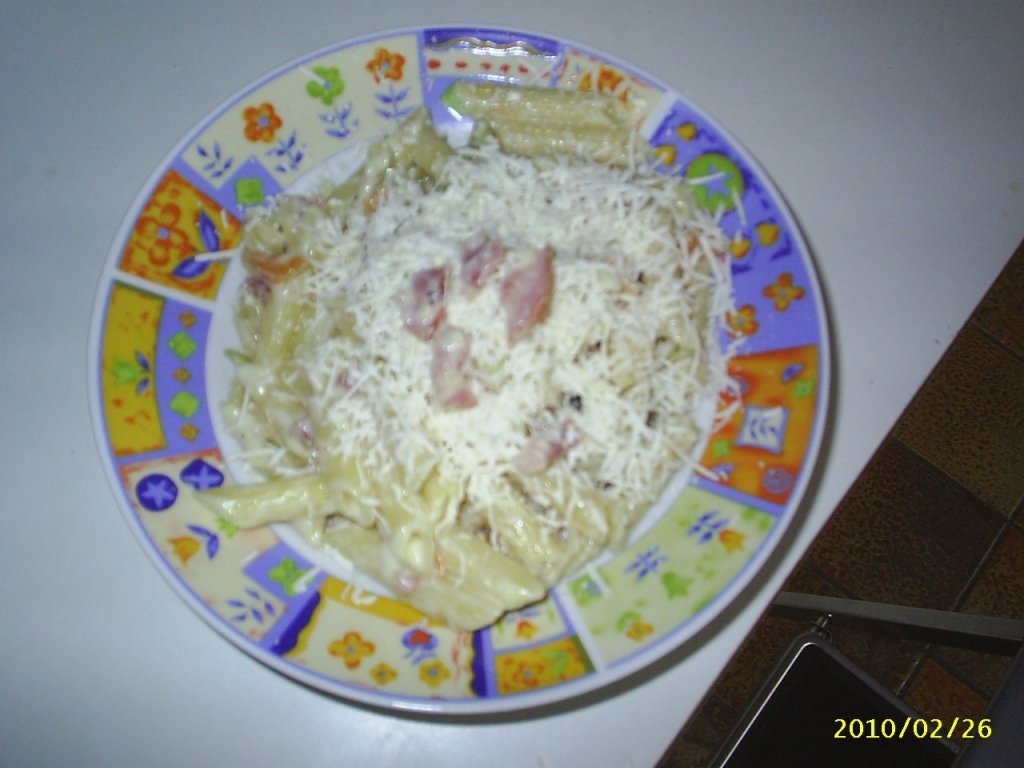 Macaroane cu bacon si smintina